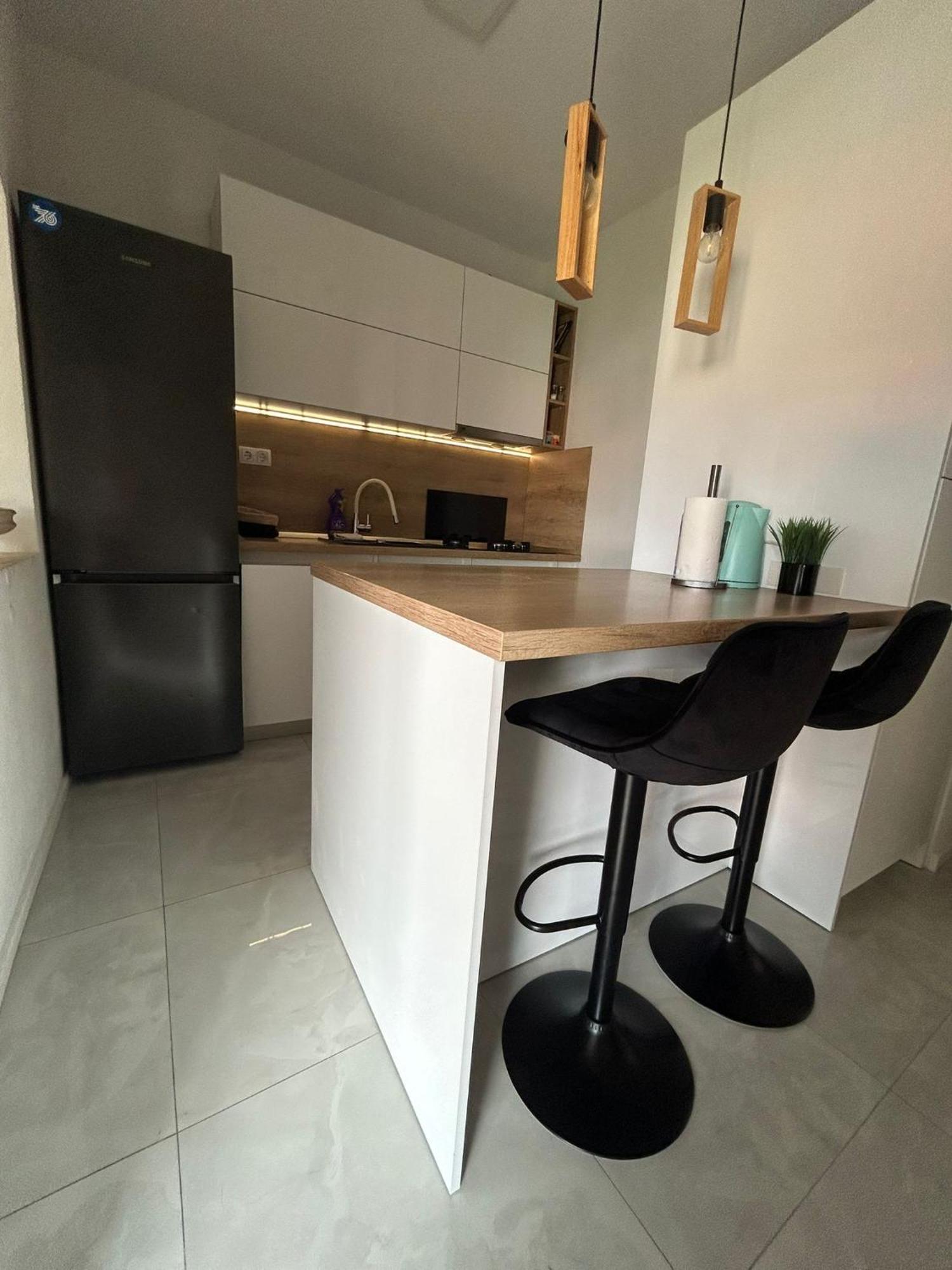 Apex Luxury Apartman โตรกีร์ ภายนอก รูปภาพ