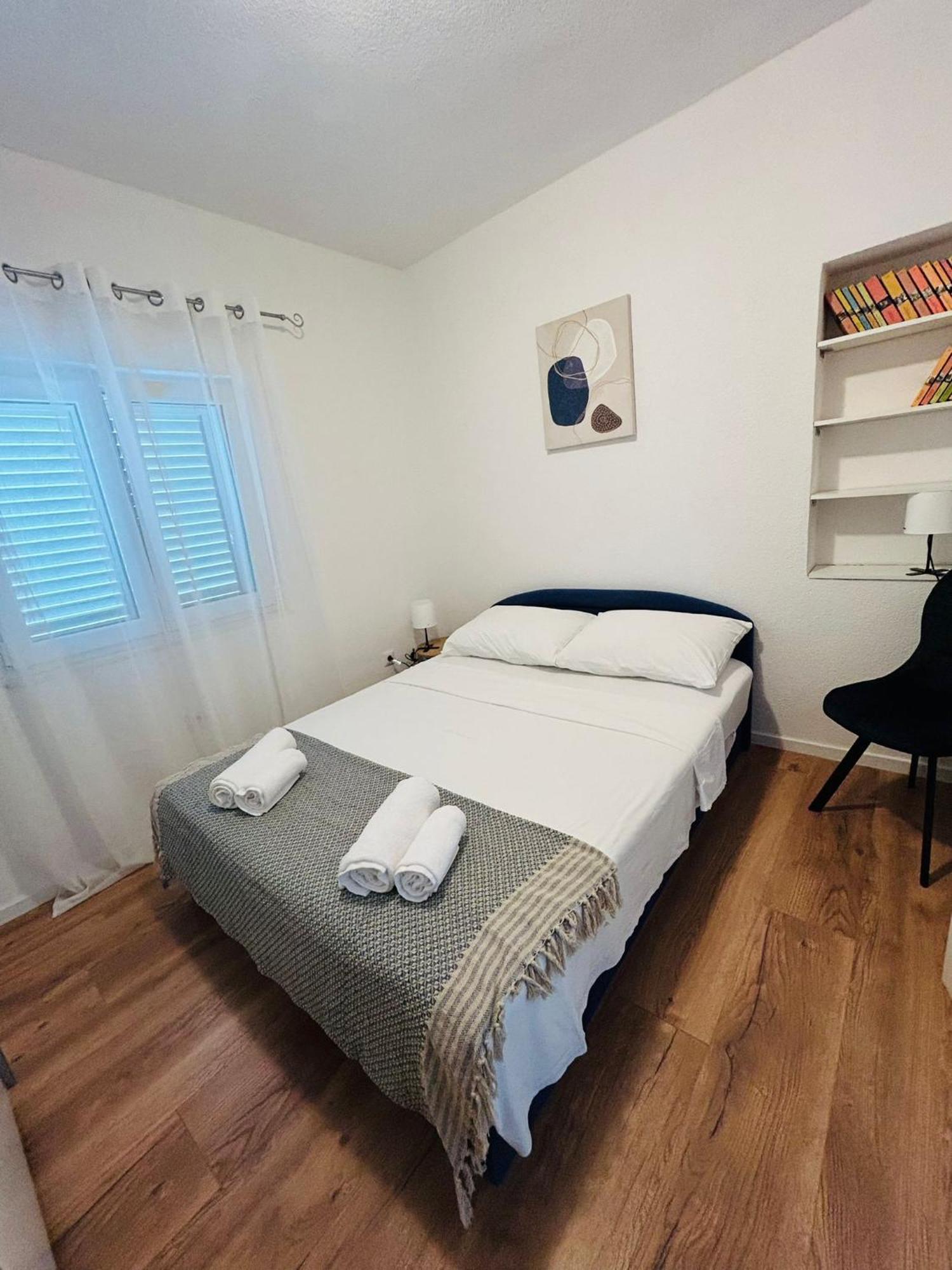 Apex Luxury Apartman โตรกีร์ ภายนอก รูปภาพ